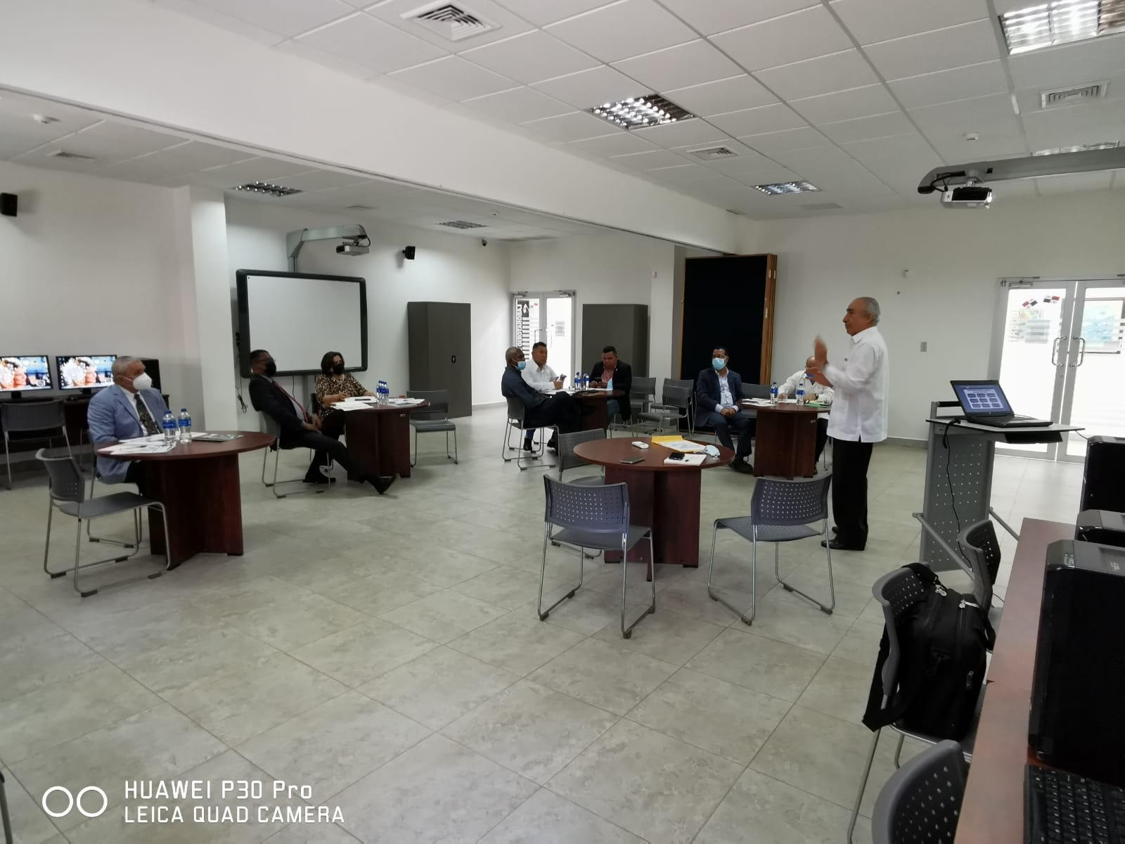 Reunión con Directores de Centros Regionales en el CRU de Azuero 